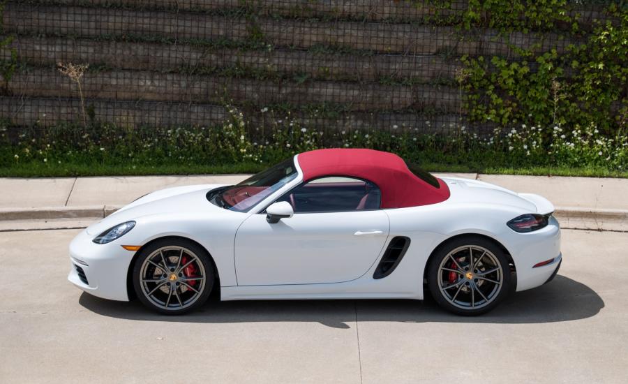  Porsche 718 Boxster S 2016 года  (NA) (фото 16 из 31)